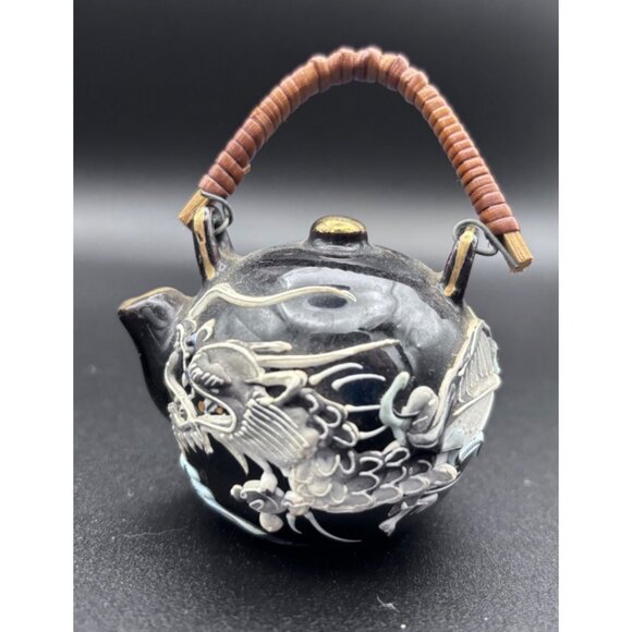 Vintage Japanese Moriage Dragonware Salt & Pepper Shakers Teapot Design - Picture 4 of 8